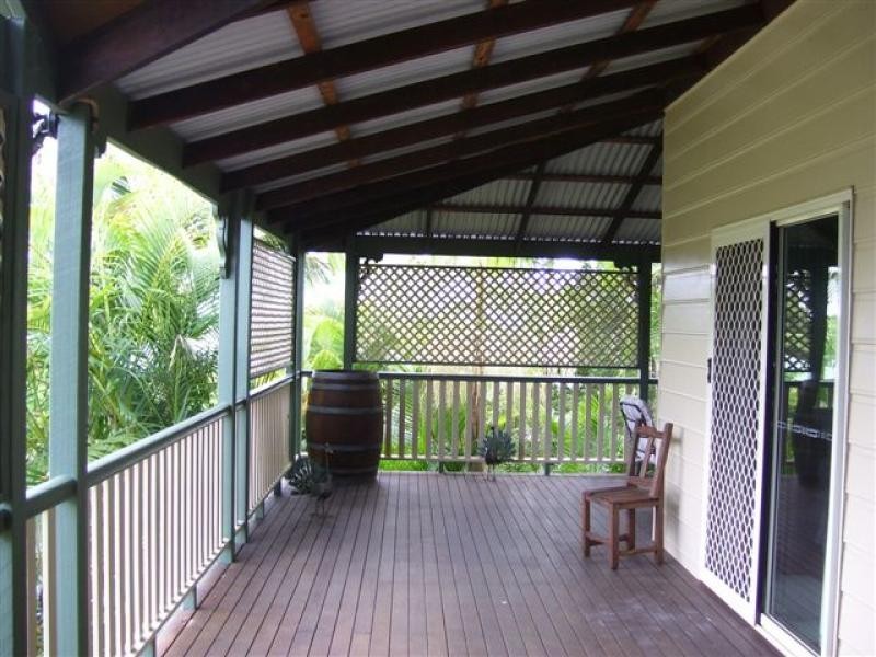 17 Windsor Way, Urraween QLD 4655