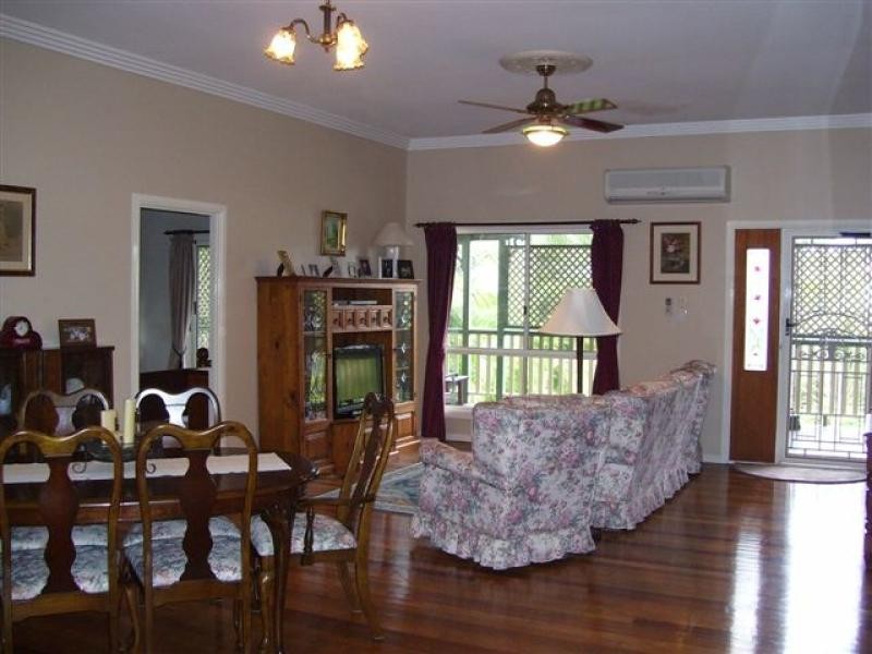 17 Windsor Way, Urraween QLD 4655