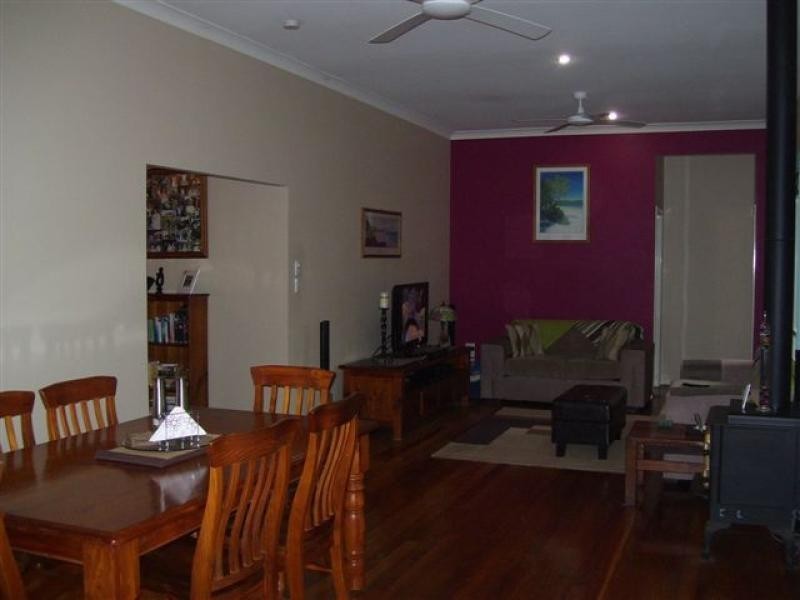 17 Windsor Way, Urraween QLD 4655