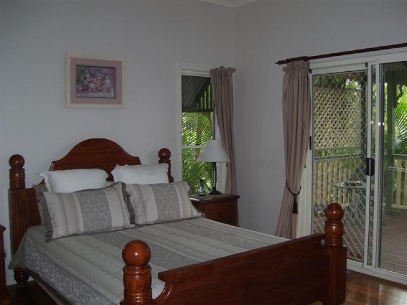 17 Windsor Way, Urraween QLD 4655