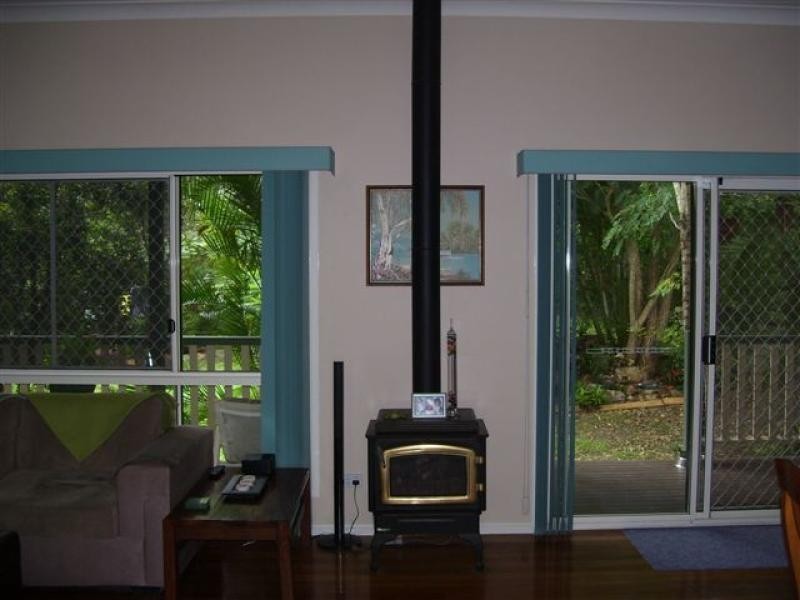 17 Windsor Way, Urraween QLD 4655