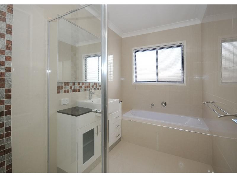 39 Turrum Street, Scarness QLD 4655