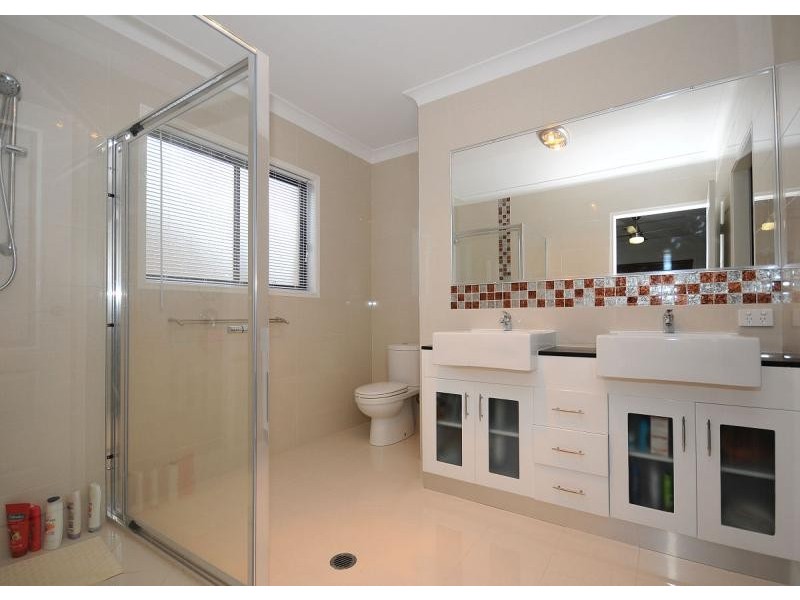 39 Turrum Street, Scarness QLD 4655