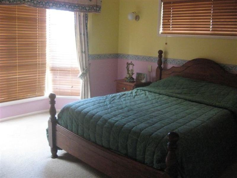 11 Lucyanne Court, Urangan QLD 4655