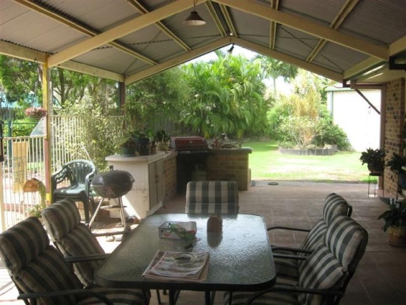 11 Lucyanne Court, Urangan QLD 4655