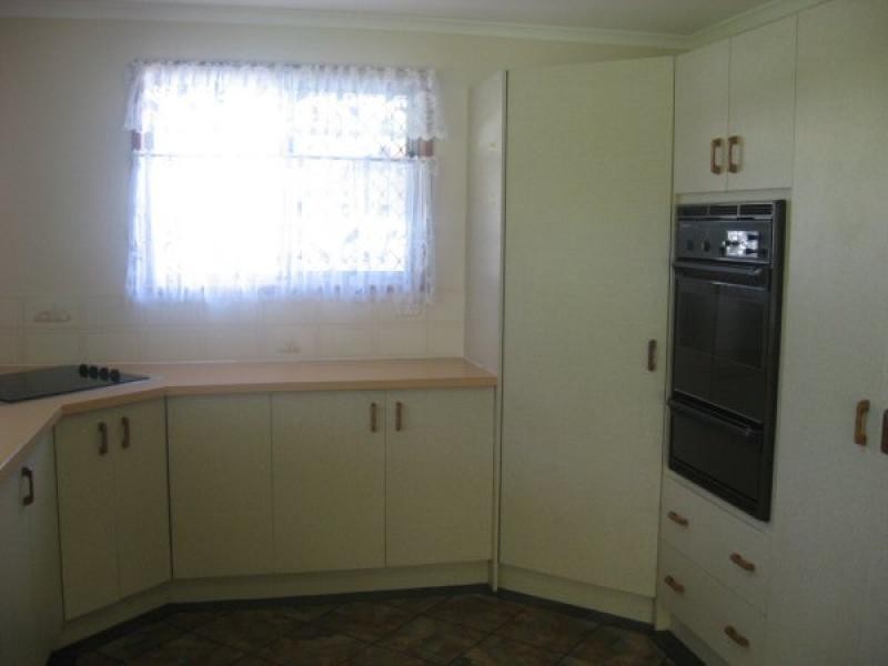 92 Murphy Street, Point Vernon QLD 4655