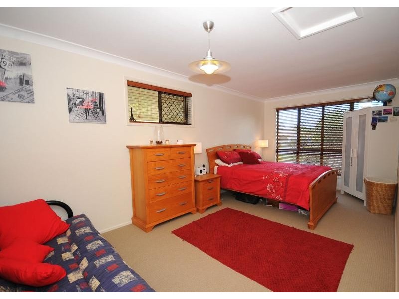 34 Sunset Crescent, Torquay QLD 4655
