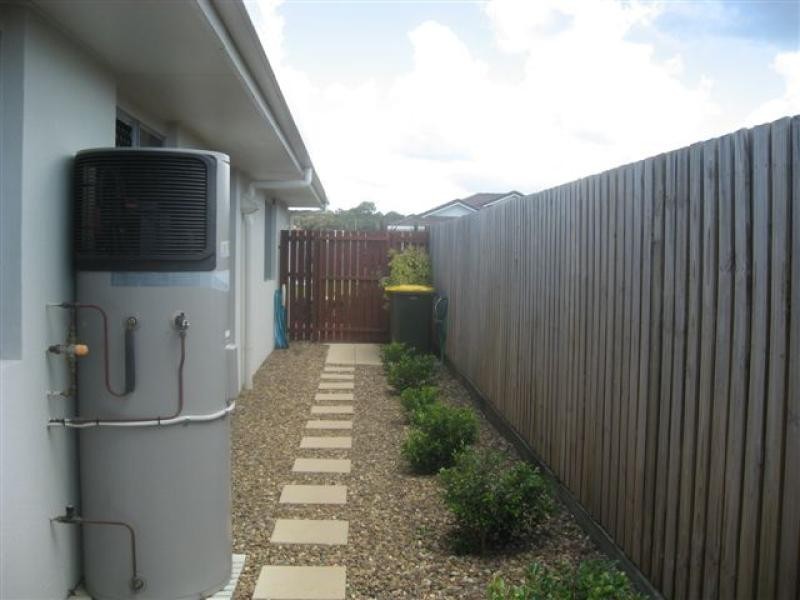 48 Lancaster Circuit, Urraween QLD 4655