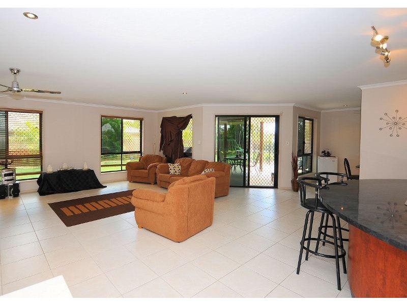 186 Gilston Road, Wondunna QLD 4655