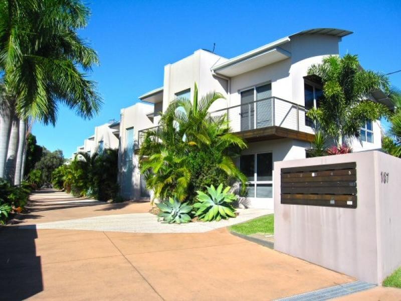 Unit 6/187 Torquay Road, Torquay QLD 4655