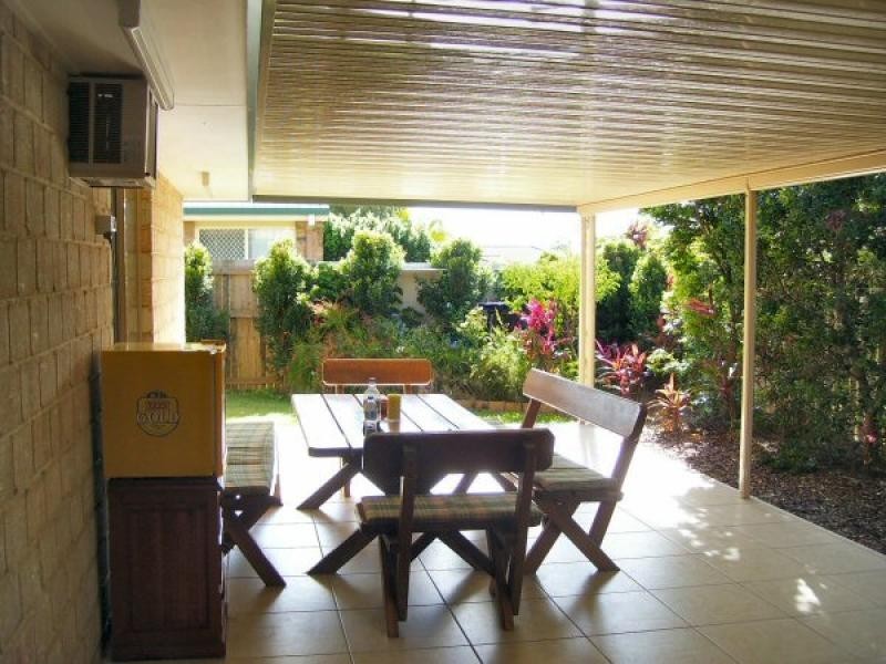 46 Moolyyir Street, Urangan QLD 4655