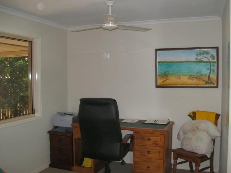 46 Moolyyir Street, Urangan QLD 4655