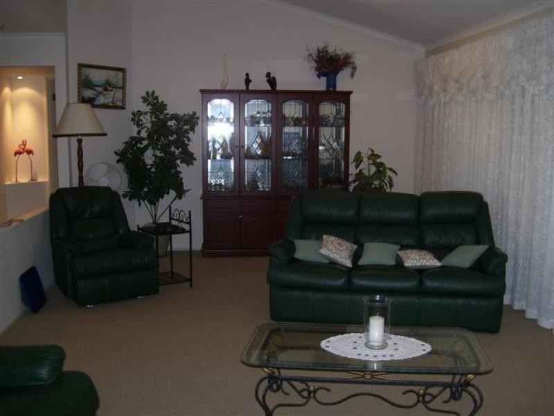 37 Bowerbird Avenue, Eli Waters QLD 4655