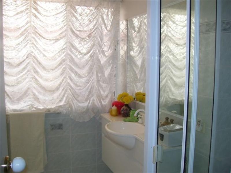 37 Bowerbird Avenue, Eli Waters QLD 4655