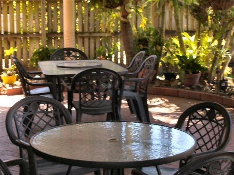 37 Bowerbird Avenue, Eli Waters QLD 4655