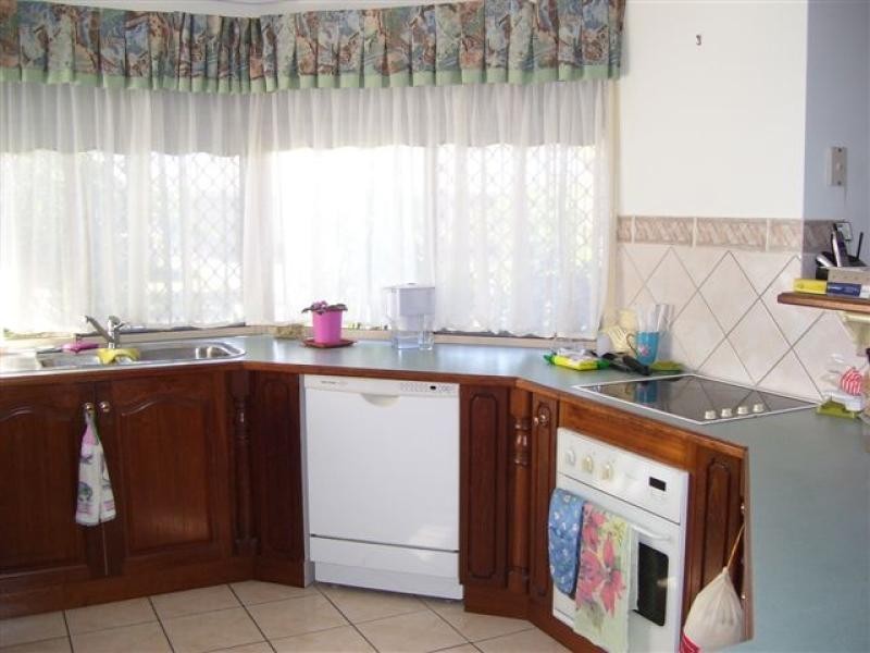 9 Caswell Court, Torquay QLD 4655