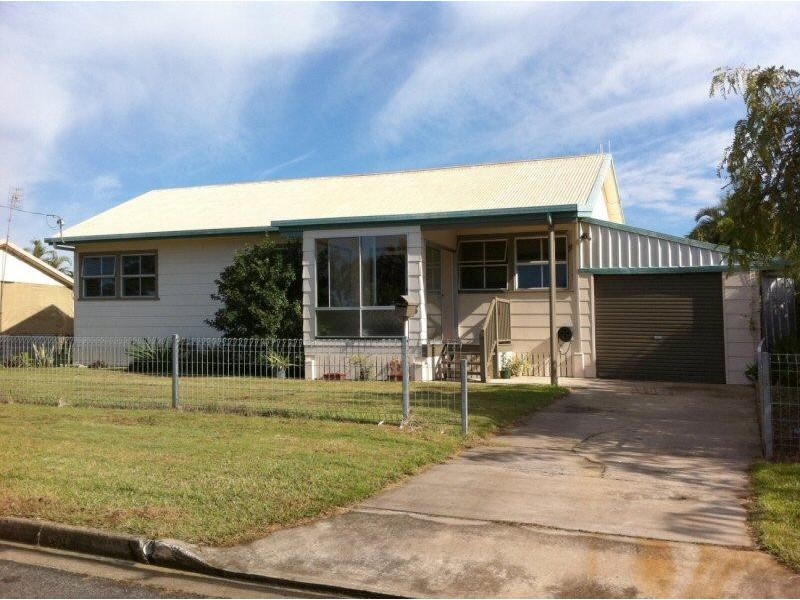 5 Riley Street, Urangan QLD 4655