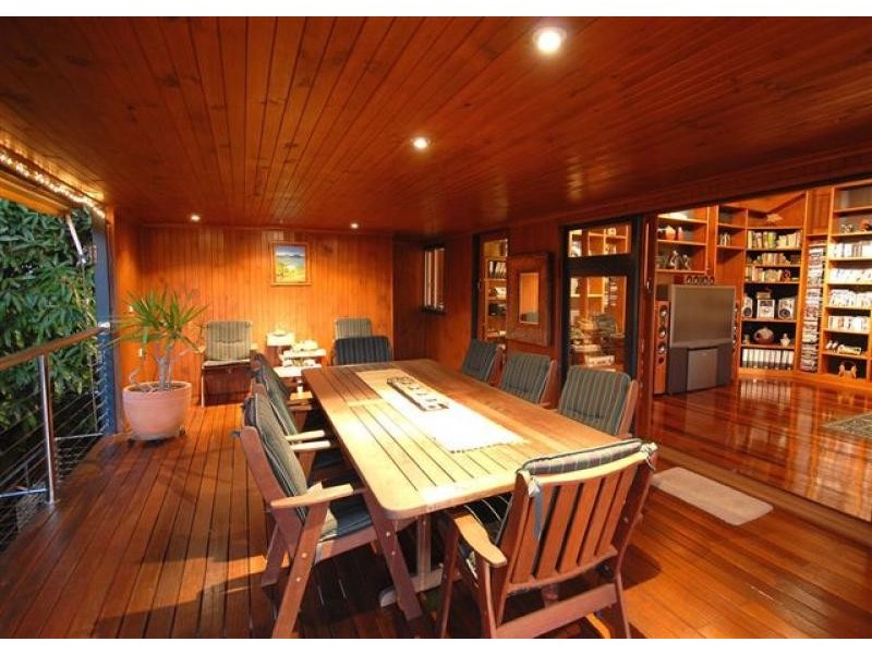 204 Cypress Street, Urangan QLD 4655