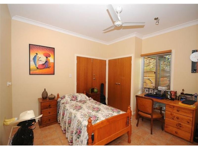 204 Cypress Street, Urangan QLD 4655