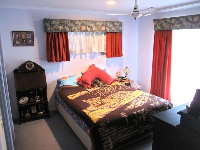 64 Robert Street, Torquay QLD 4655