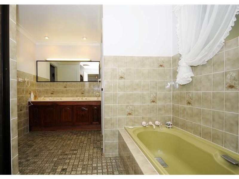 43 Kathleen Crescent, Wondunna QLD 4655