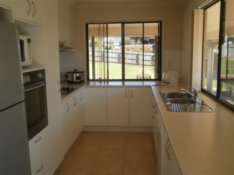 15 Crawford Drive, Dundowran QLD 4655