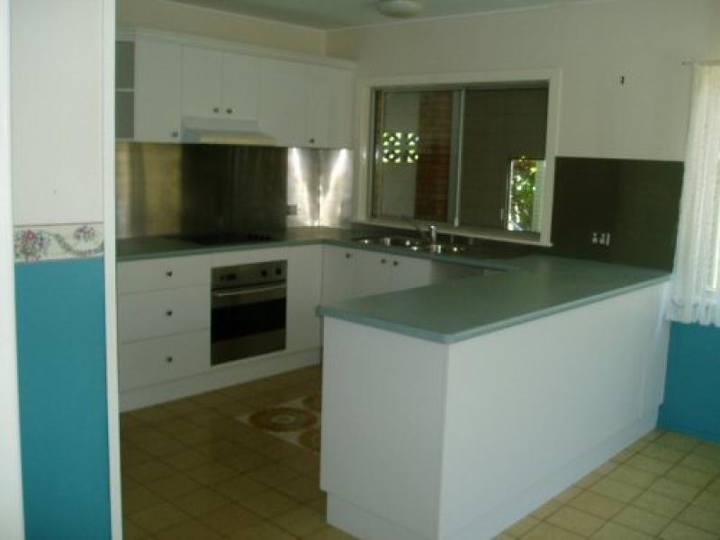 137 Long Street, Point Vernon QLD 4655