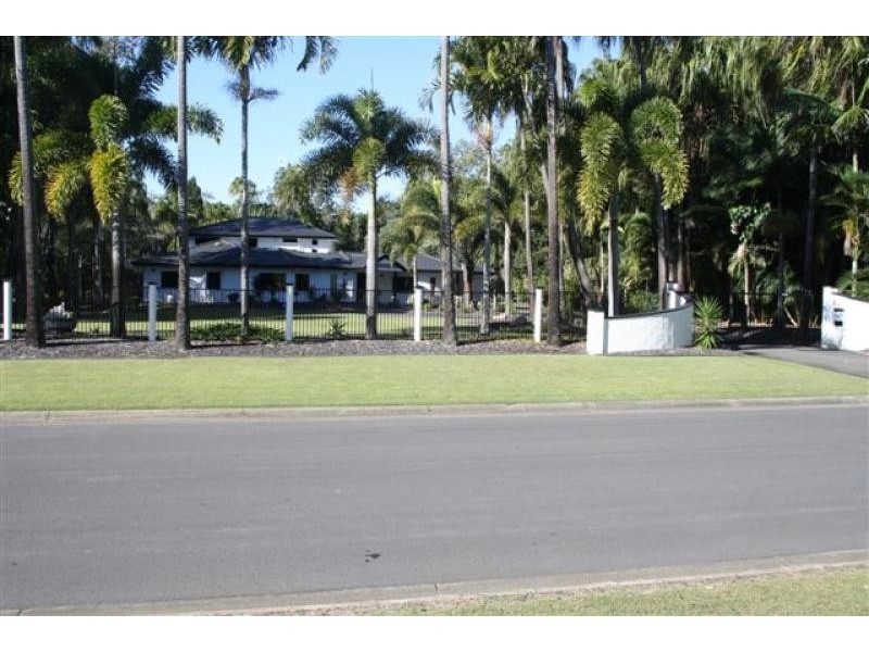 16 Palm Way, Dundowran Beach QLD 4655
