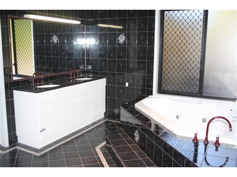 16 Palm Way, Dundowran Beach QLD 4655