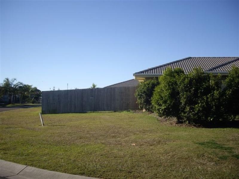 14 Hyperno Road, Point Vernon QLD 4655