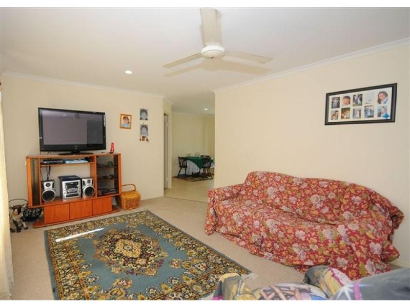 4 Sunny Way, Toogoom QLD 4655