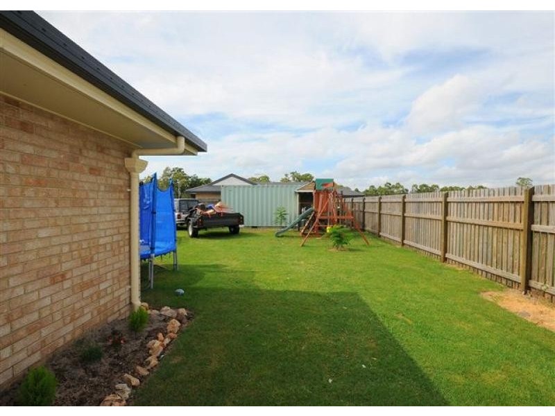 4 Sunny Way, Toogoom QLD 4655