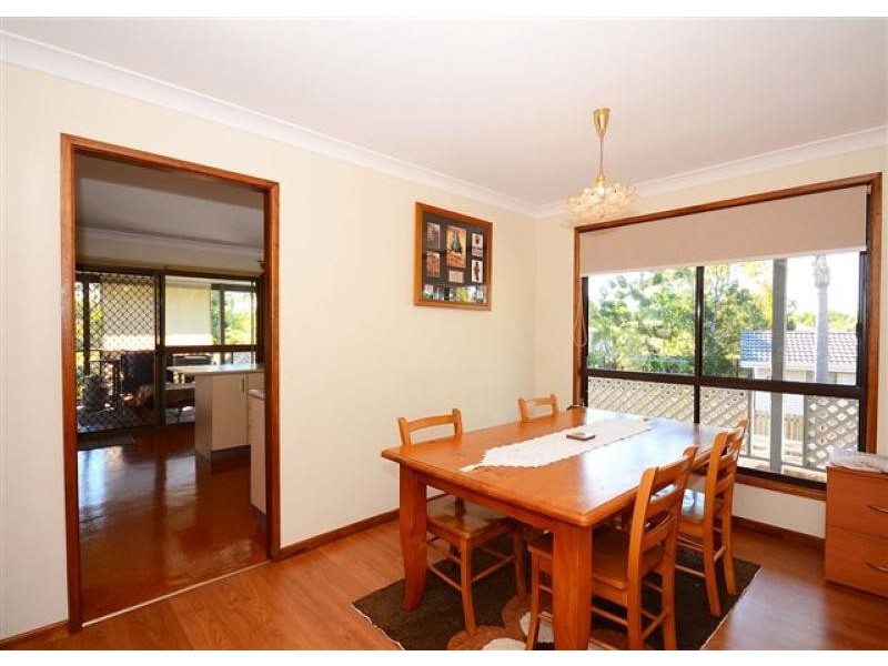 19 Banksia Street, Point Vernon QLD 4655