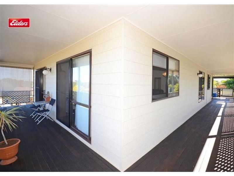 19 Banksia Street, Point Vernon QLD 4655