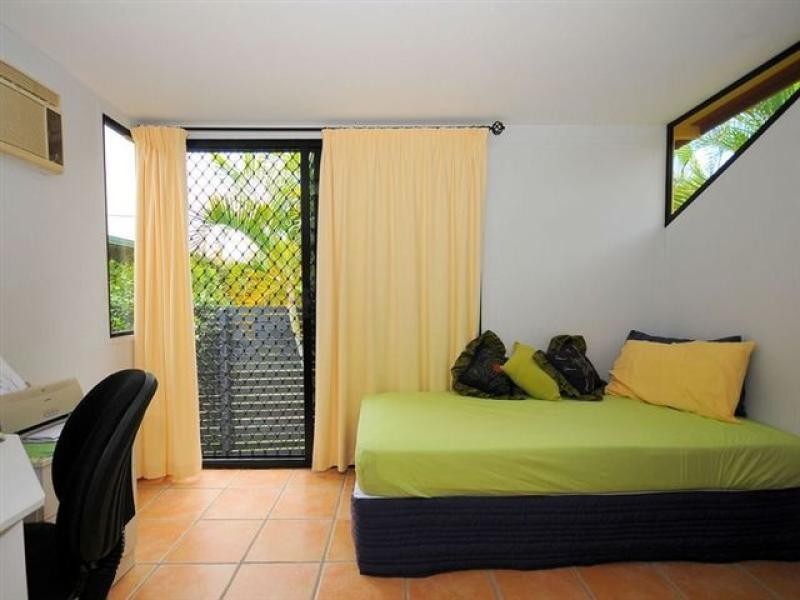 112 Truro Street, Torquay QLD 4655