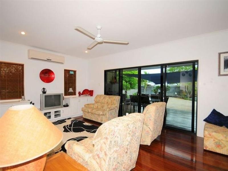 112 Truro Street, Torquay QLD 4655