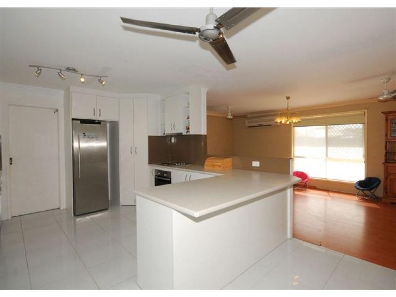 16 Mackay Drive, Kawungan QLD 4655