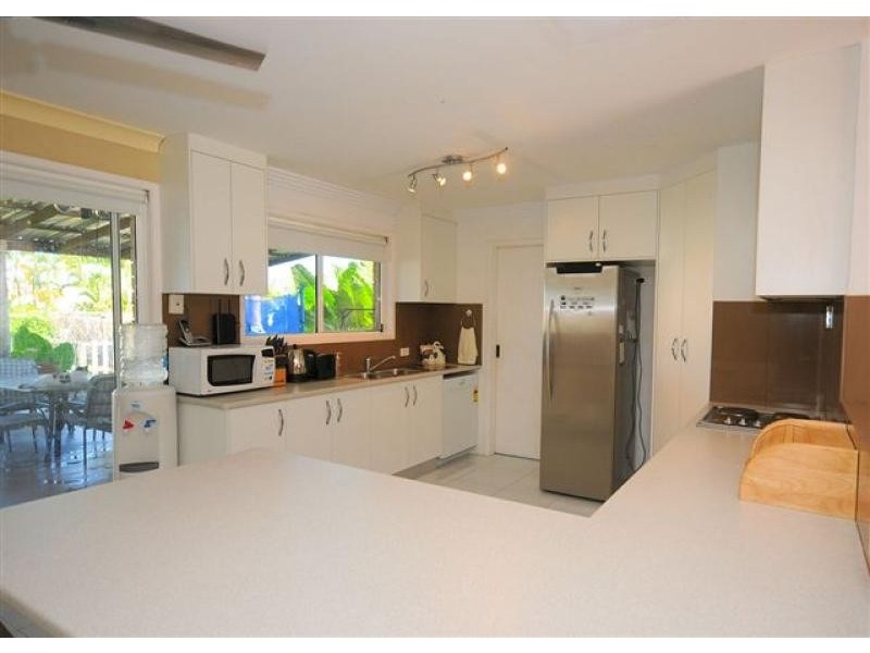 16 Mackay Drive, Kawungan QLD 4655