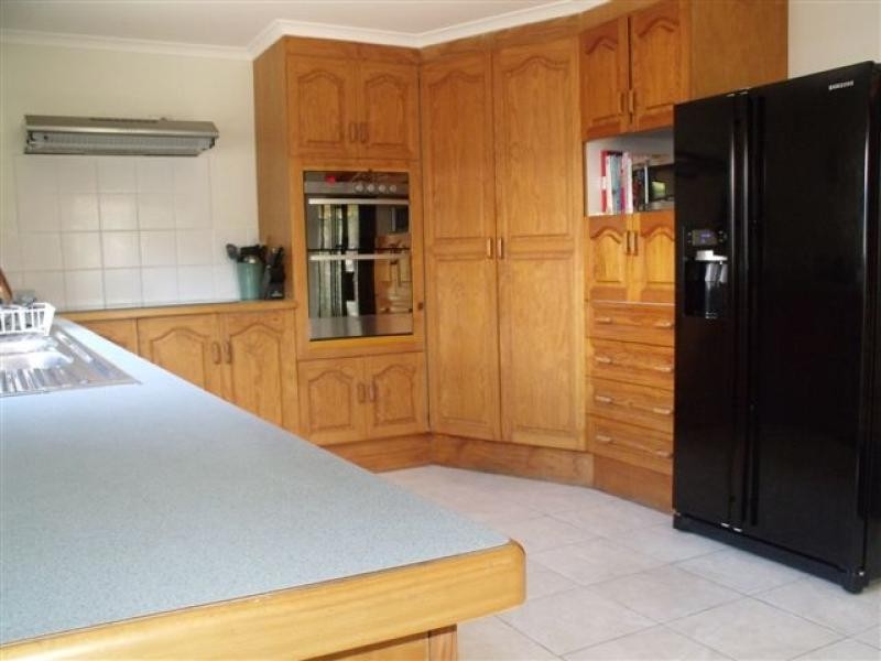 3 Moolyyir Street, Urangan QLD 4655