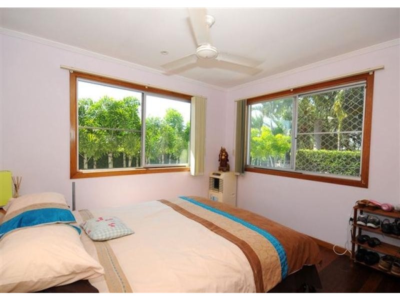 53 Bideford Street, Torquay QLD 4655