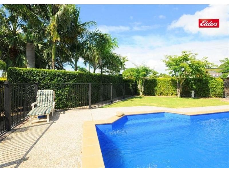 53 Bideford Street, Torquay QLD 4655