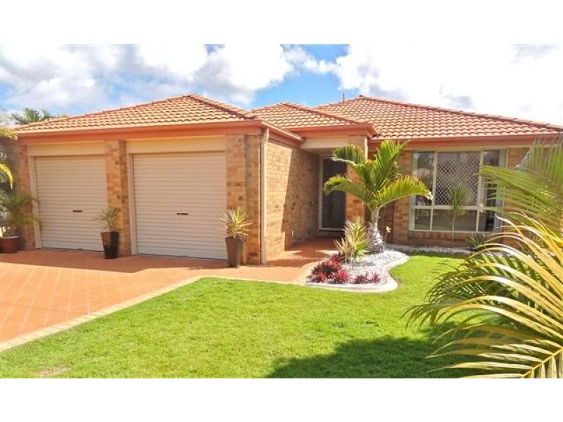 1 Brooke Court, Torquay QLD 4655