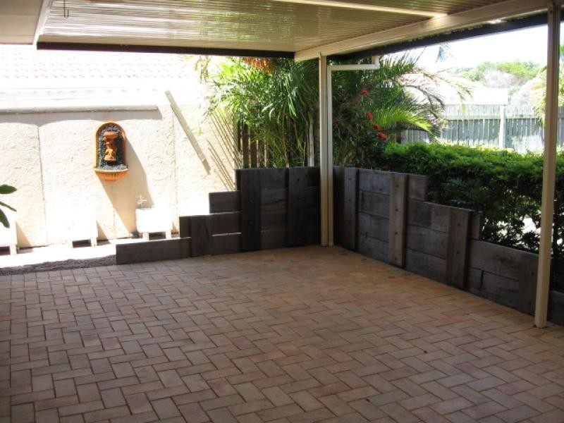 9 St Joseph Drive, Urraween QLD 4655