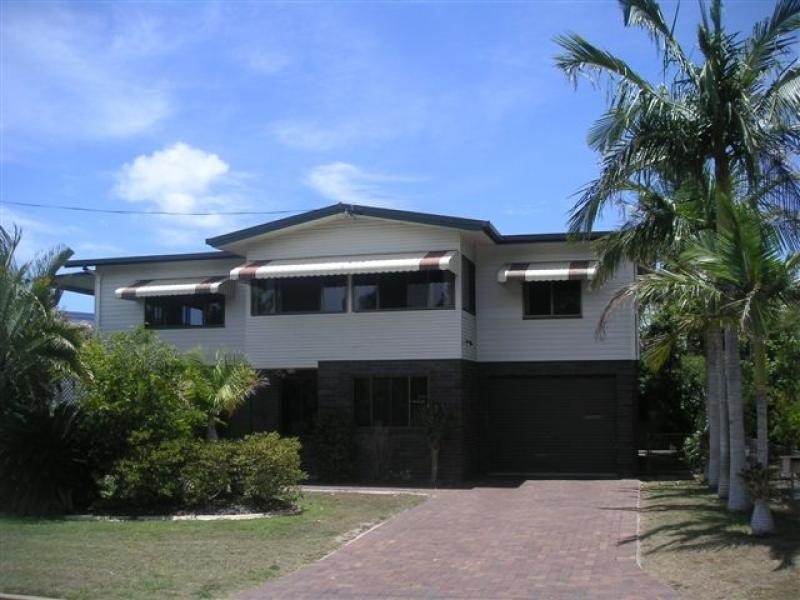 11 Bell Street, Point Vernon QLD 4655