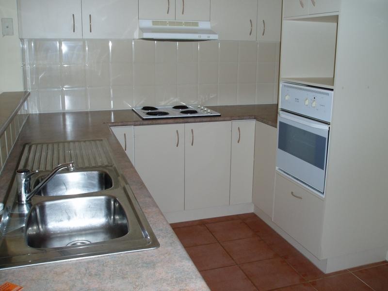 9 BROOKE COURT, Torquay QLD 4655