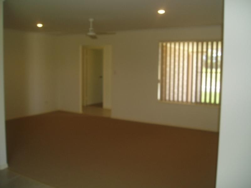 22 Yarrilee Circuit, Eli Waters QLD 4655