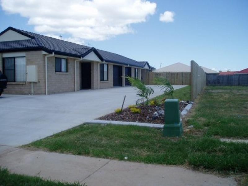 2/105 Nissen Street, Urraween QLD 4655