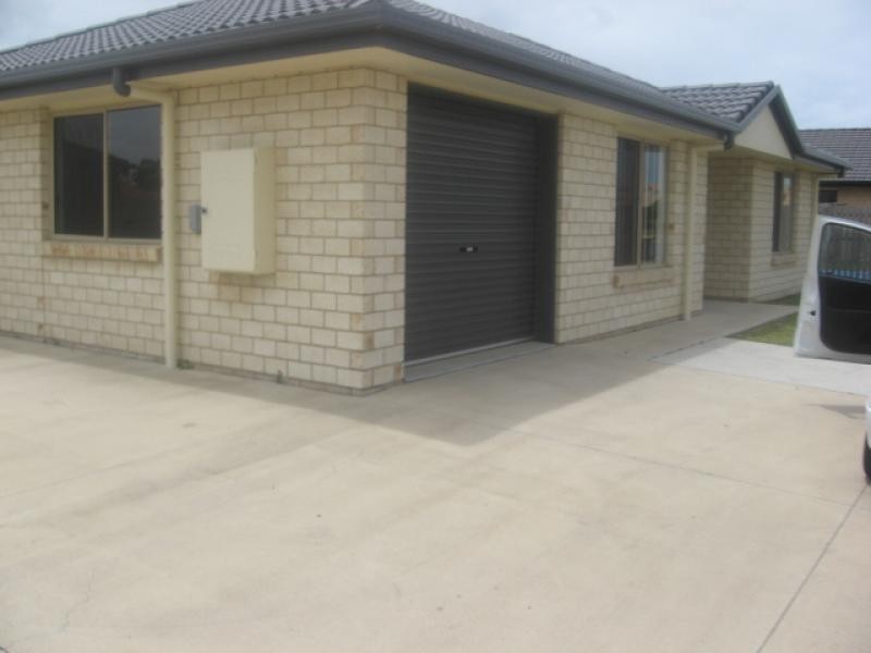 1/107 Nissen Street, Urraween QLD 4655