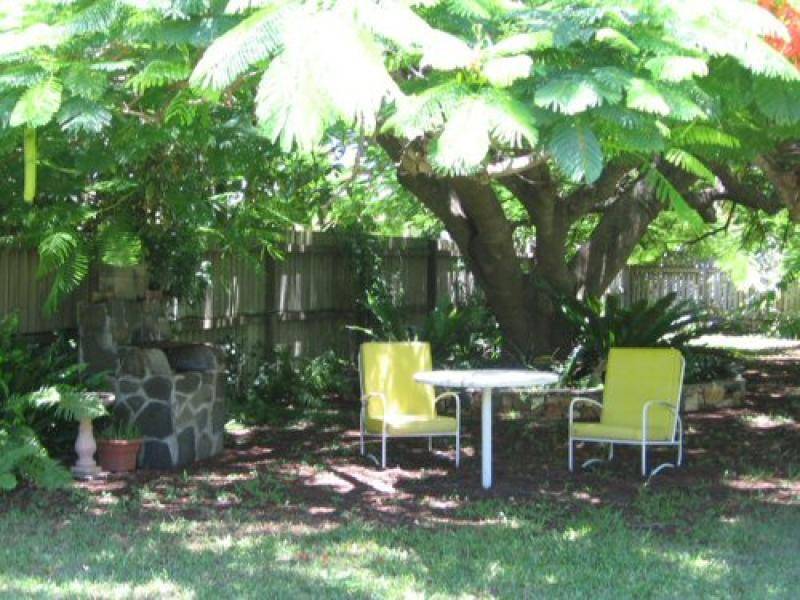 3 Pulgul Street, Urangan QLD 4655
