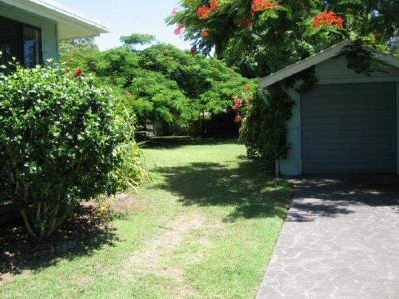 3 Pulgul Street, Urangan QLD 4655